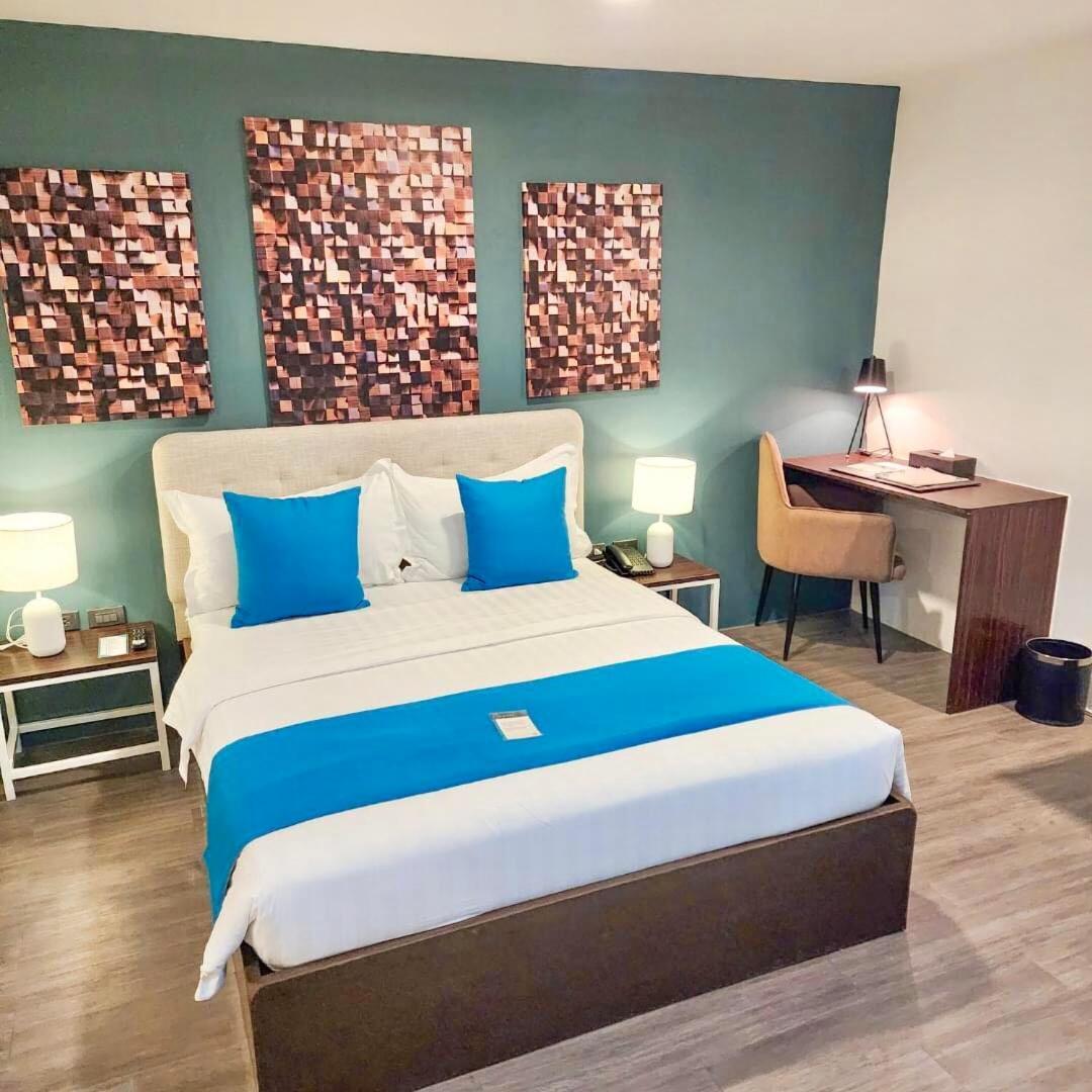 Fynn Boutique Hotel Bacoor Extérieur photo